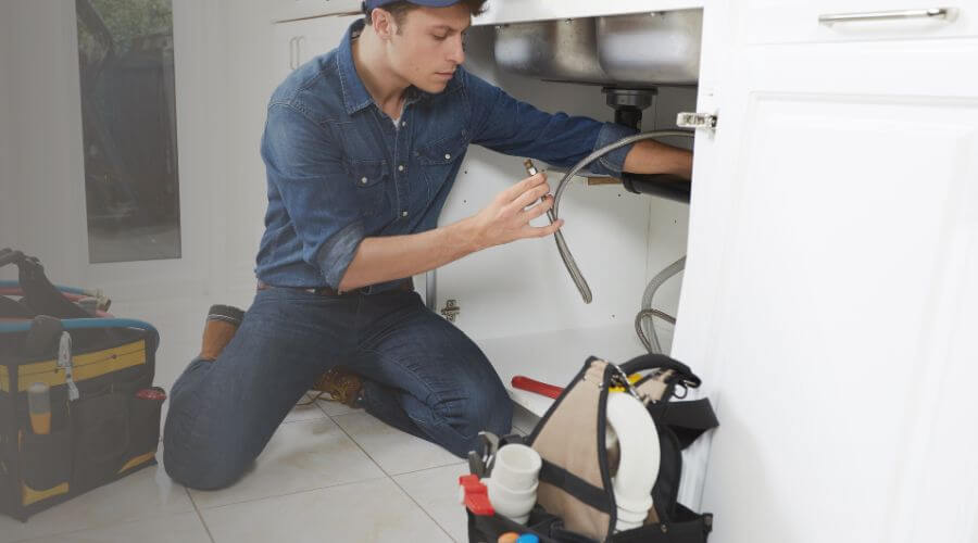 Expert burst pipe repair services in Villa Ridge, MO